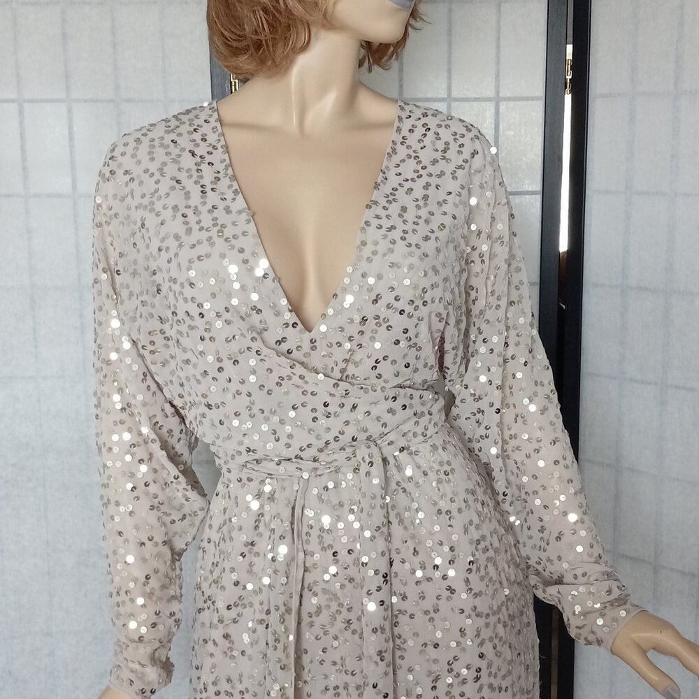 Nwt ASOS DESIGN Gold Scatter Sequin Batwing Sleeve Wrap Midi Dress Size 10 - Picture 10 of 14